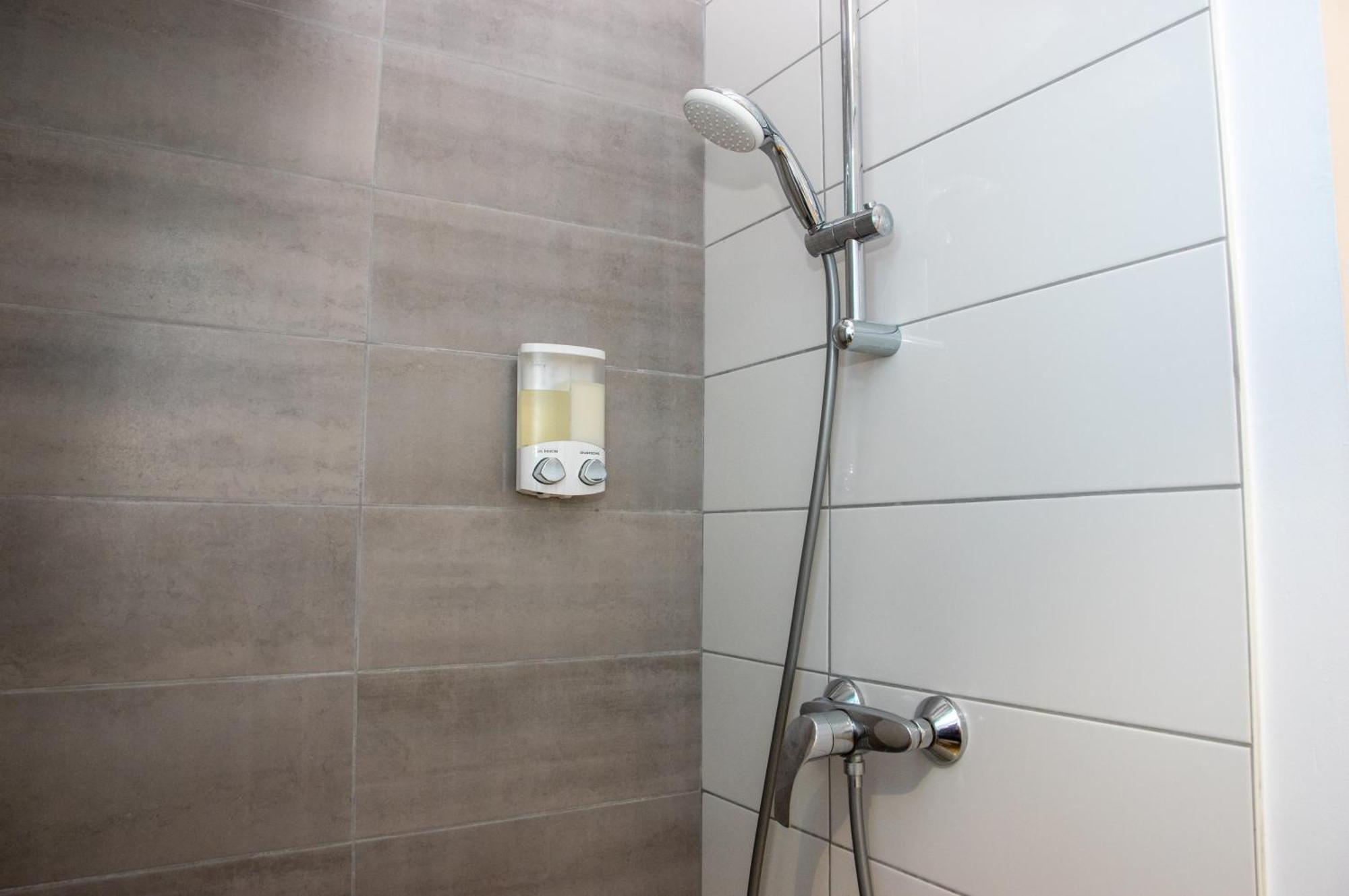 Appartamento Duplex Cocoon - 10 Min De Blaye - 20 Min Cnpe - Wifi - Tv Hd Saint-Seurin-de-Cursac Esterno foto