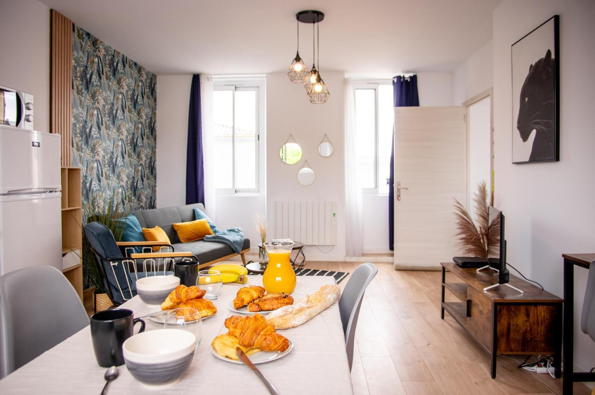 Appartamento Duplex Cocoon - 10 Min De Blaye - 20 Min Cnpe - Wifi - Tv Hd Saint-Seurin-de-Cursac Esterno foto
