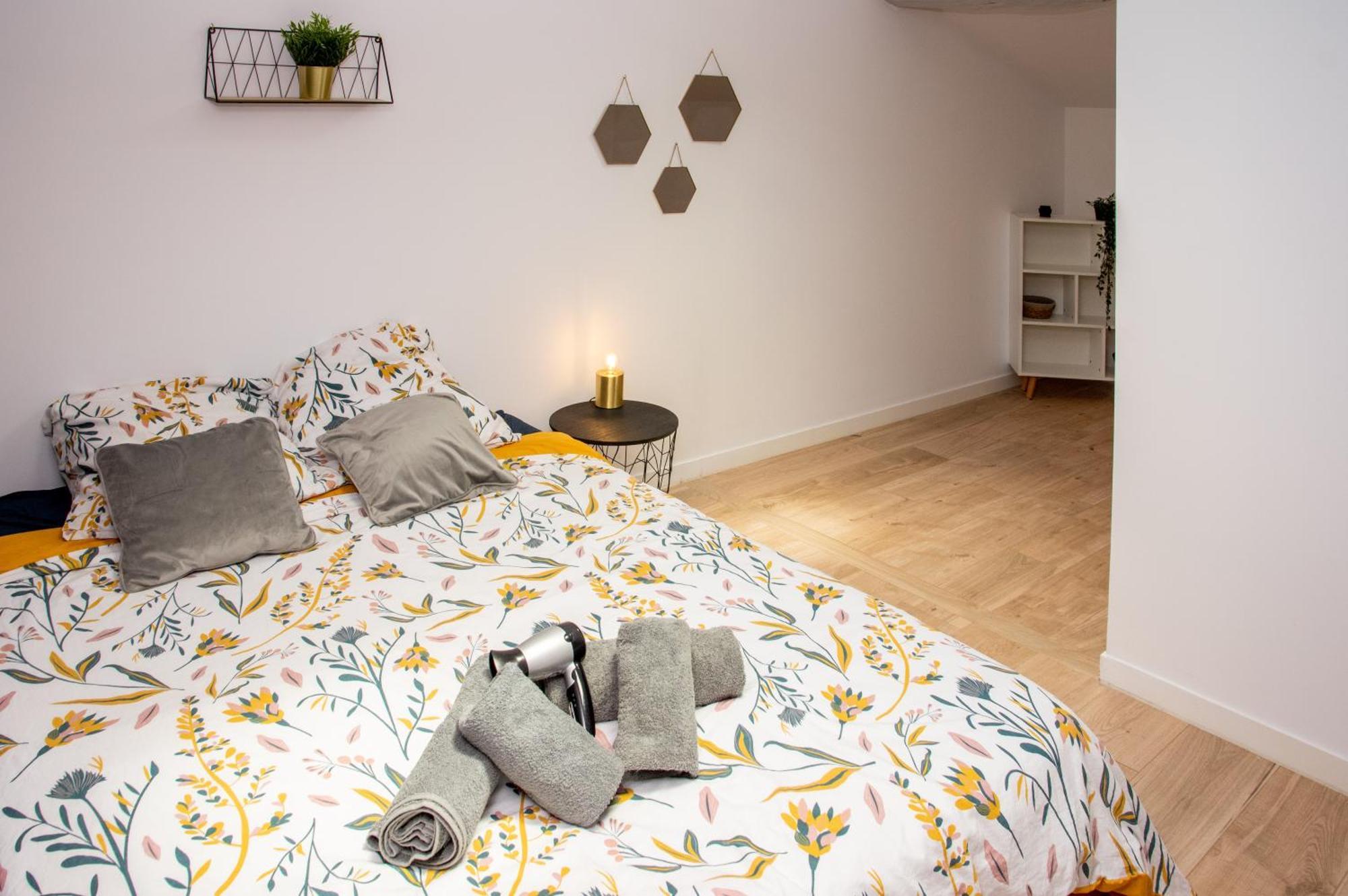 Appartamento Duplex Cocoon - 10 Min De Blaye - 20 Min Cnpe - Wifi - Tv Hd Saint-Seurin-de-Cursac Esterno foto
